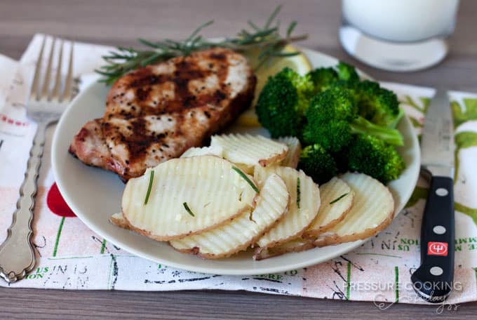 4-Minute Pressure Cooker (Instant Pot) Rosemary Garlic Potatoes