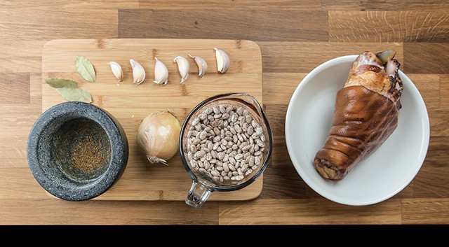 ingredients needed to make Pressure Cooker Smoky Ham Hock and Pinto Bean Soup