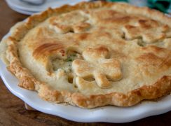 Instant Pot / Pressure Cooker Chicken Pot Pie