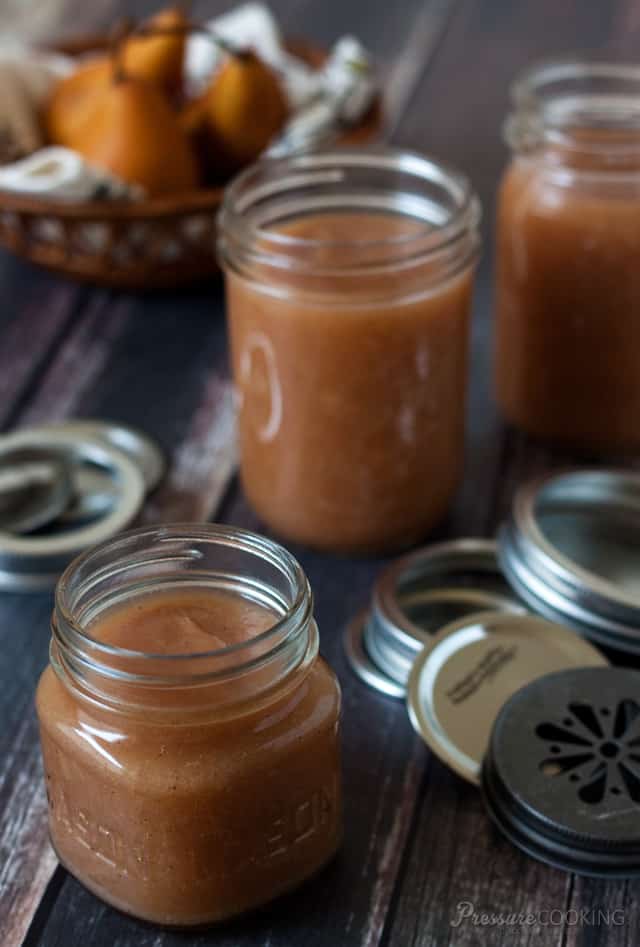 Quick and Easy Pressure Cooker Pear Applesauce recipe from Pressure Cooking Today
