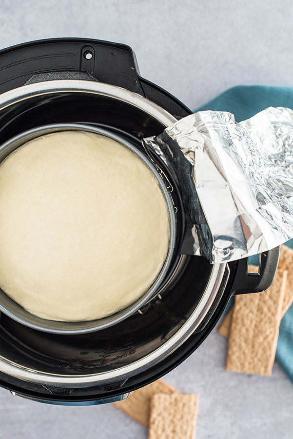 Cheesecake cooked inside an Insta Pot.