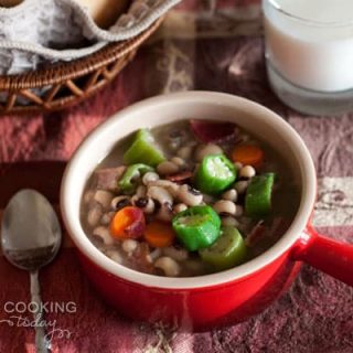 Quick Pressure Cooker (Instant Pot) Black-Eyed Pea  in a red bowl