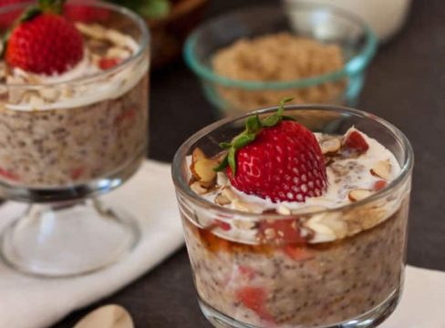 Pressure Cooker (Instant Pot) Strawberries and Cream Steel Cut Oats